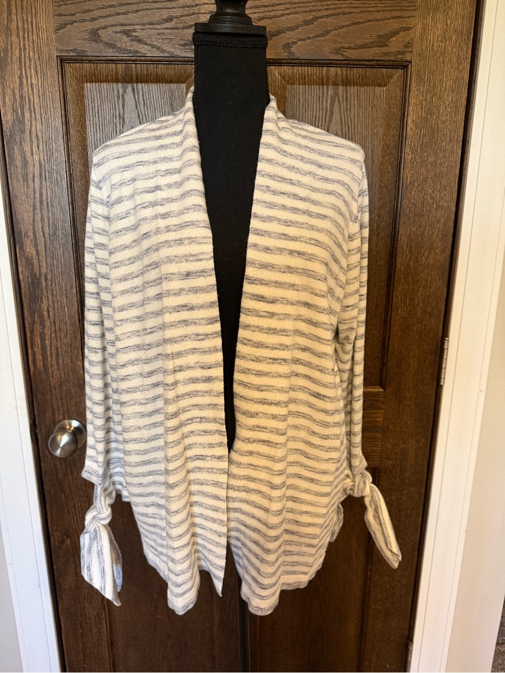 41 Hawthorn White and Blue Striped Open-Front Tie-Sleeve Lightweight Cardigan XL
